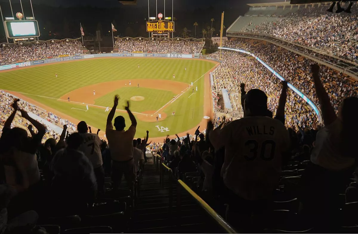 Description Members of Los Angeles Air Force Base were treated to an Los Angeles Dodger's Memorial Day Military Appreciation game against the Arizona Diamond Backs at Dodger Stadium. Date 31 May 2008 Author Joe Juarez